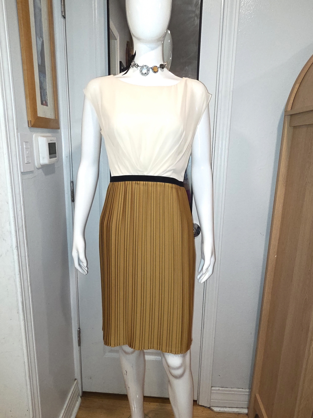 Max & Cleo Ivory Bodice with Mustard Pleated Midi Dress Sz 4